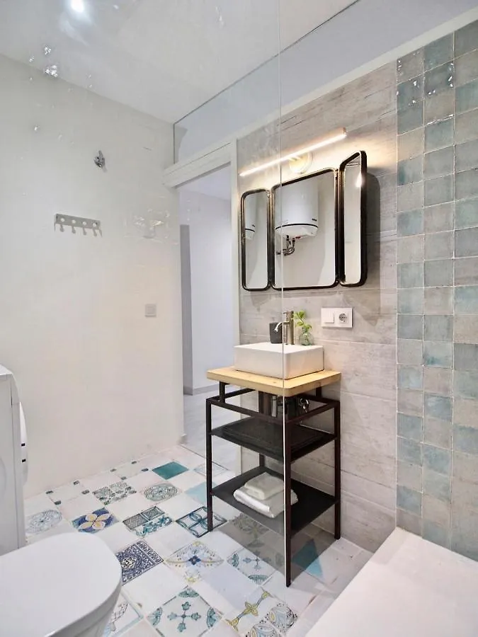 Elena Apartments Girona