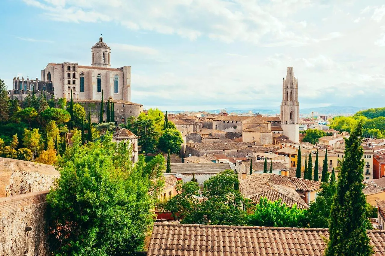 Elena Apartments Girona